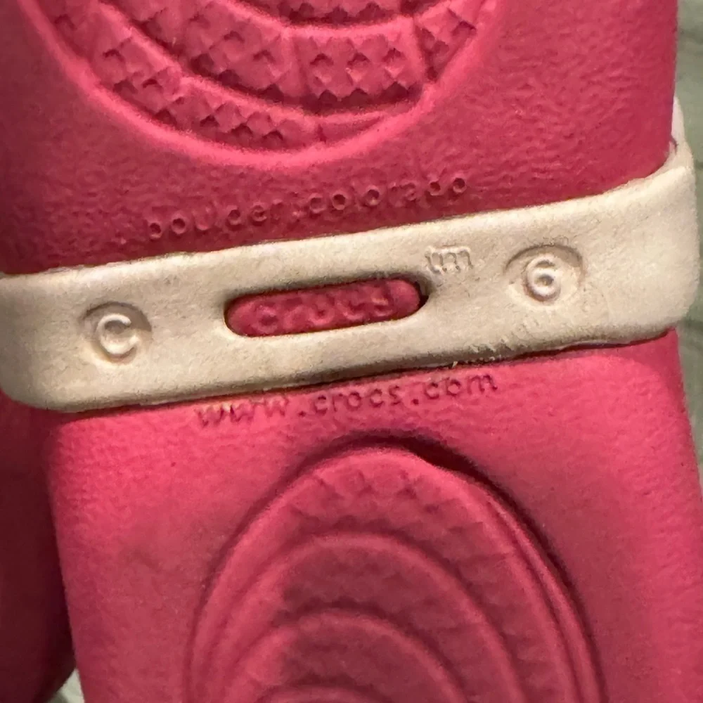 Crocs Toddler Girls Size 6 Mary Jane Shoes Pink Flowers Flats Slip on